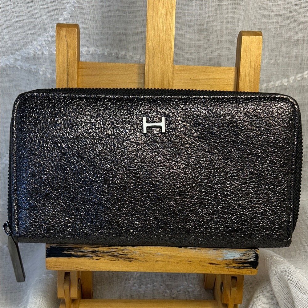 NWOT Halston leather zip around wallet